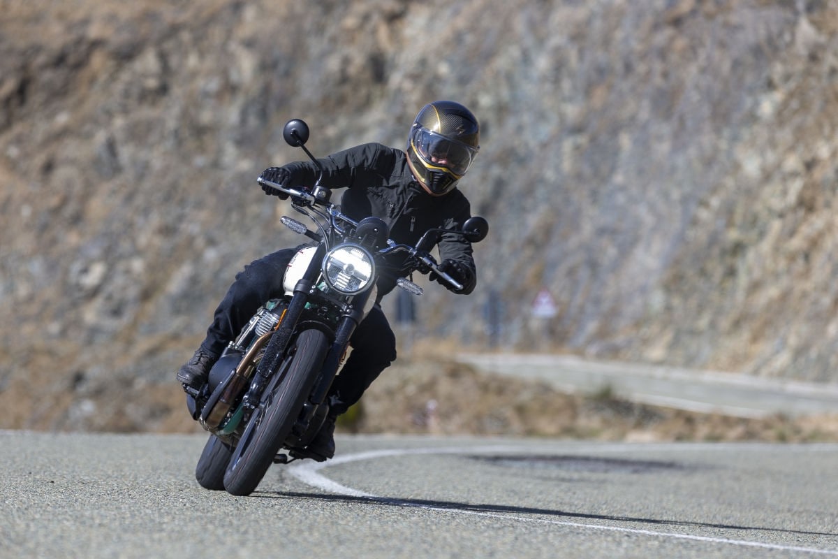 Royal Enfield Bear 650, la scrambler con 48 CV e un prezzo da urlo (ed è fatta dannatamente bene) +VIDEO+